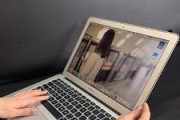 苹果笔记本能否完美运行《英雄联盟》？（一探苹果笔记本在打LOL上的表现如何）